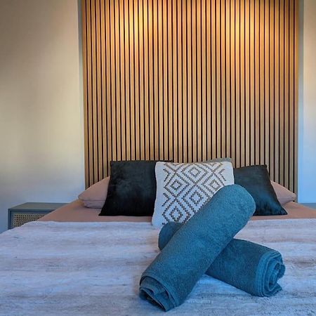 Appartement En Plein Coeur De 瓦讷 外观 照片