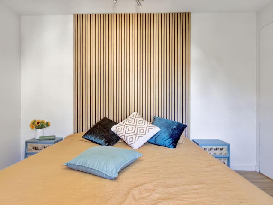 Appartement En Plein Coeur De 瓦讷 外观 照片